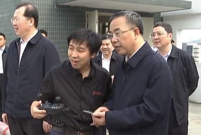 亿航智能胡华智 亿航智能胡华智